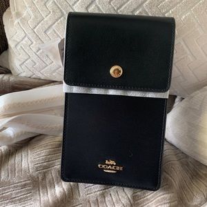 *Sold* New Coach Snap Phone Crossbody